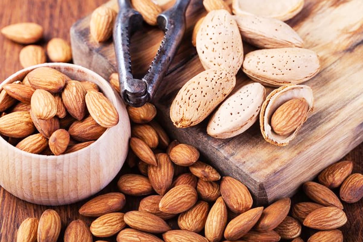 Almond, Kacang Kecil dengan Dampak Besar bagi Kesehatan Usus dan Jantung